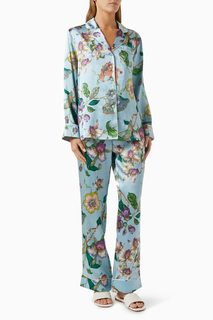 

Lila Ceres Pyjama Set in Silk Satin, Blue