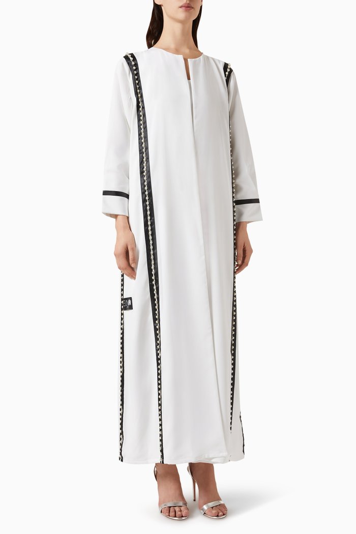 

Pearl-embellished Shawl Abaya in Crepe, White