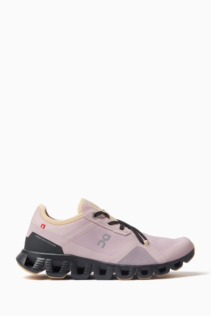 

Cloud X 3 AD Low-top Sneakers in Mesh, Pink