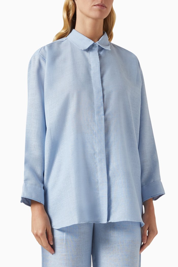 

Button Down Shirt in Linen, Blue