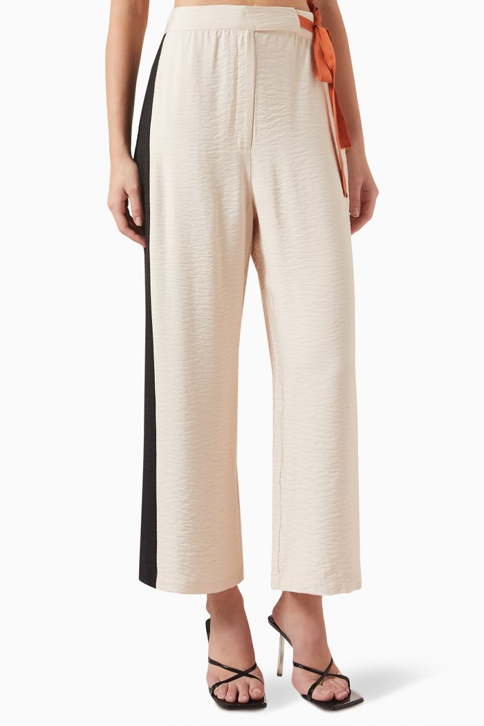 

Belted Trousers in Viscose-blend, Neutral
