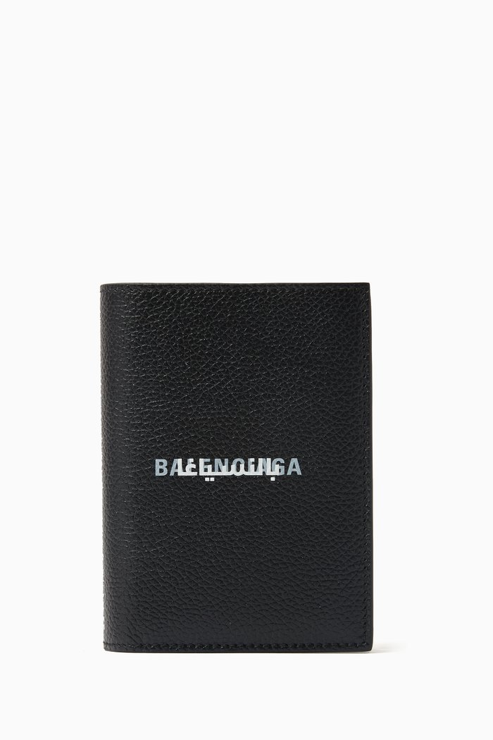 

Cash Vertical Bifold Wallet in Leather, Black