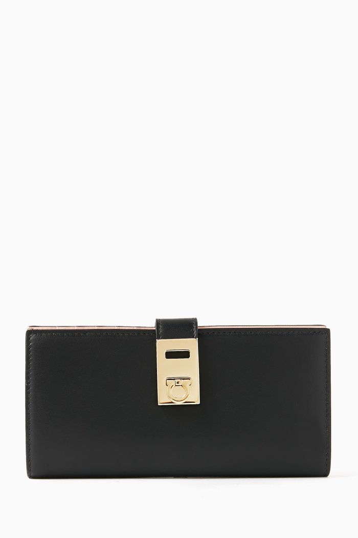 Hug Continental Wallet in Calfskin Leather, Black