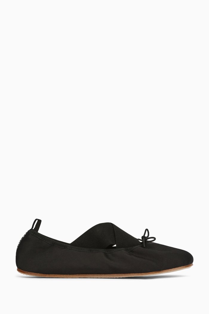 

Gianna Criss-cross Ballerina Flats in Leather, Black