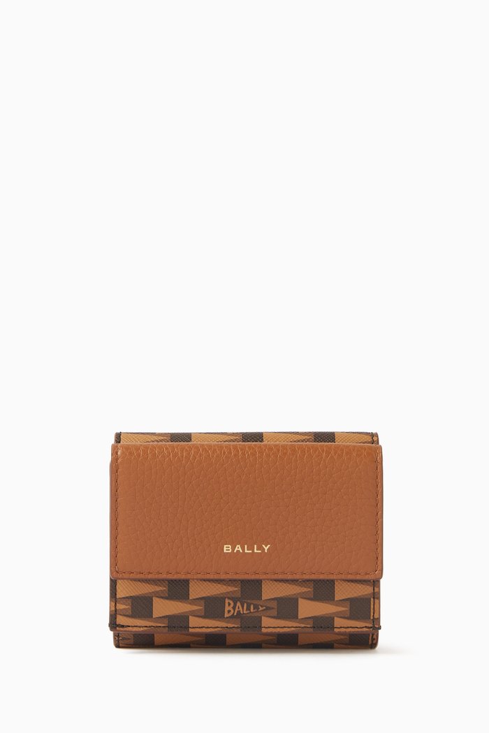 

Pennant Trifold Wallet in TPU & Grained Leather, Multicolour