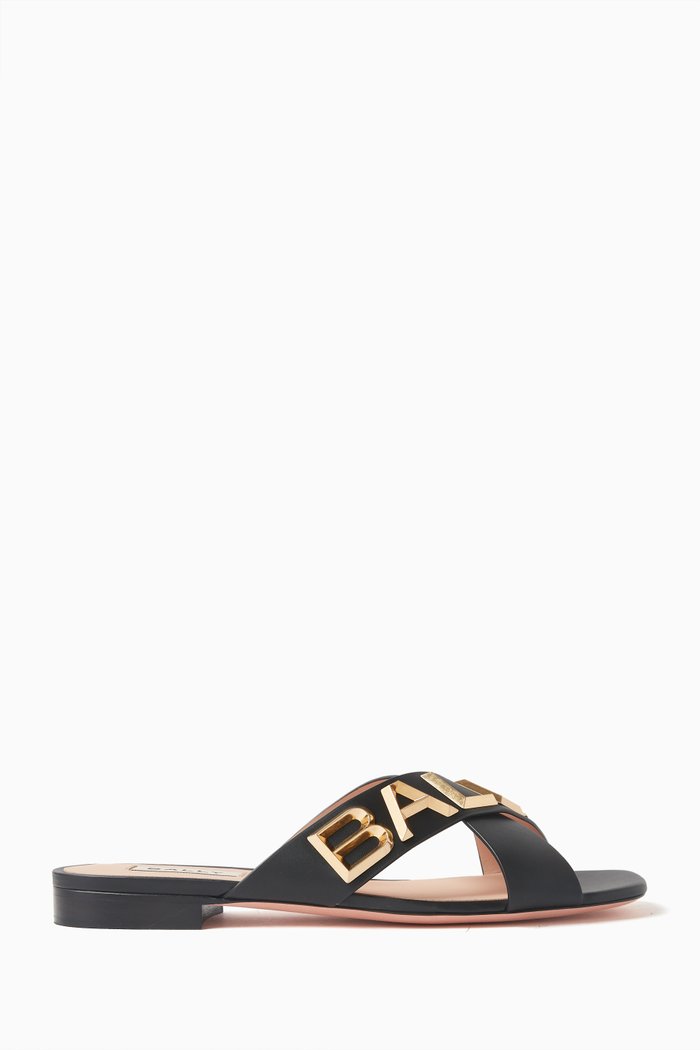 

Larise Flat Sandals in Leather, Black