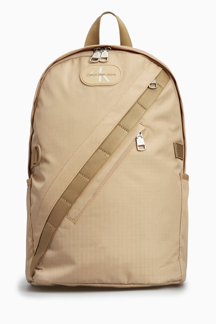 

Round Backpack in Recycled-ripstop, Neutral
