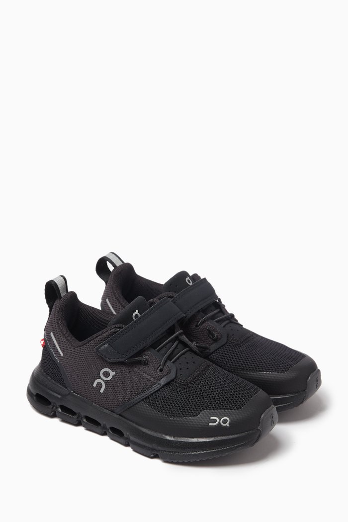Cloud Play Sneakers in Mesh, Black