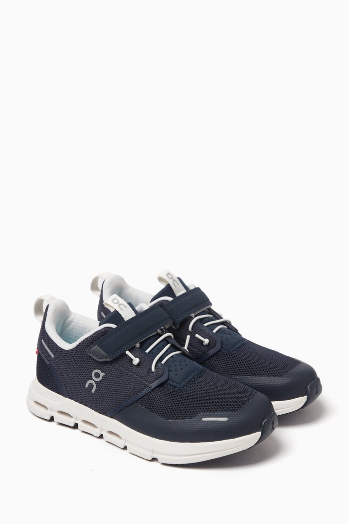 

Cloud Play Sneakers in Mesh, Grey