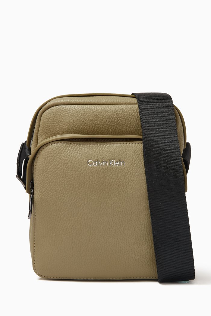 

Logo Reporter Bag in Faux Leather, Neutral