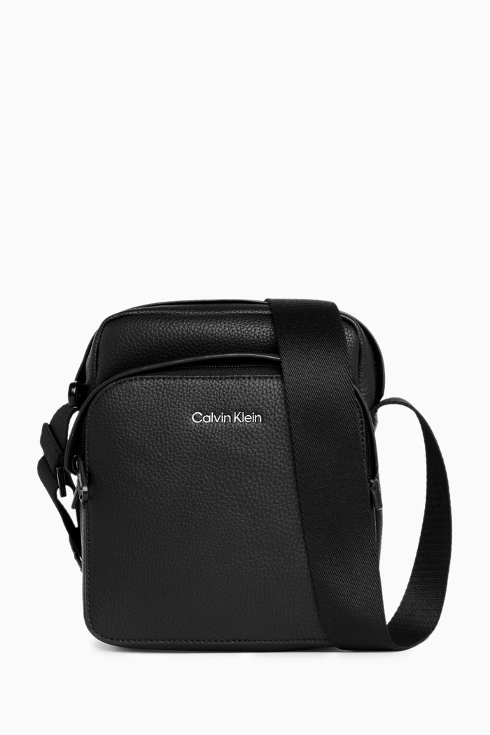 

Logo Reporter Bag in Faux Leather, Black