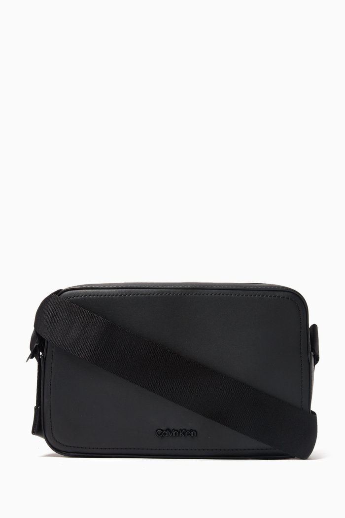 

Minimal Focus Camera Bag in Faux-leather, Black