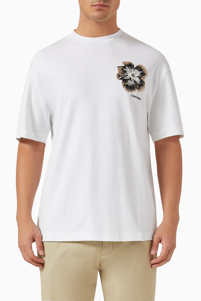 

Embroidered Night Flower T-shirt in Cotton, White