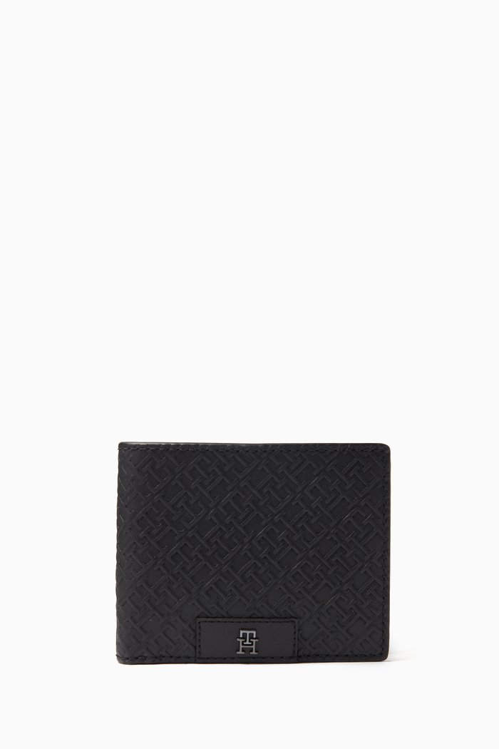 

Monogram Small Credit Card Wallet in Leather, Black
