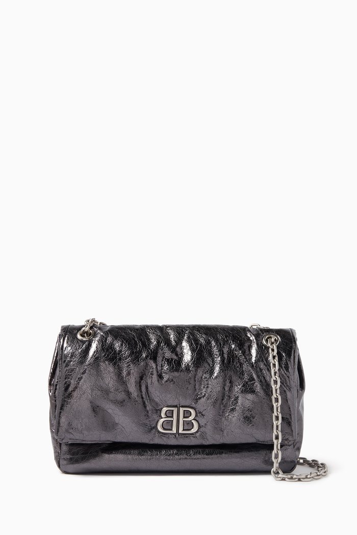 

Medium Monaco Chain Bag in Arena Calfskin, Grey