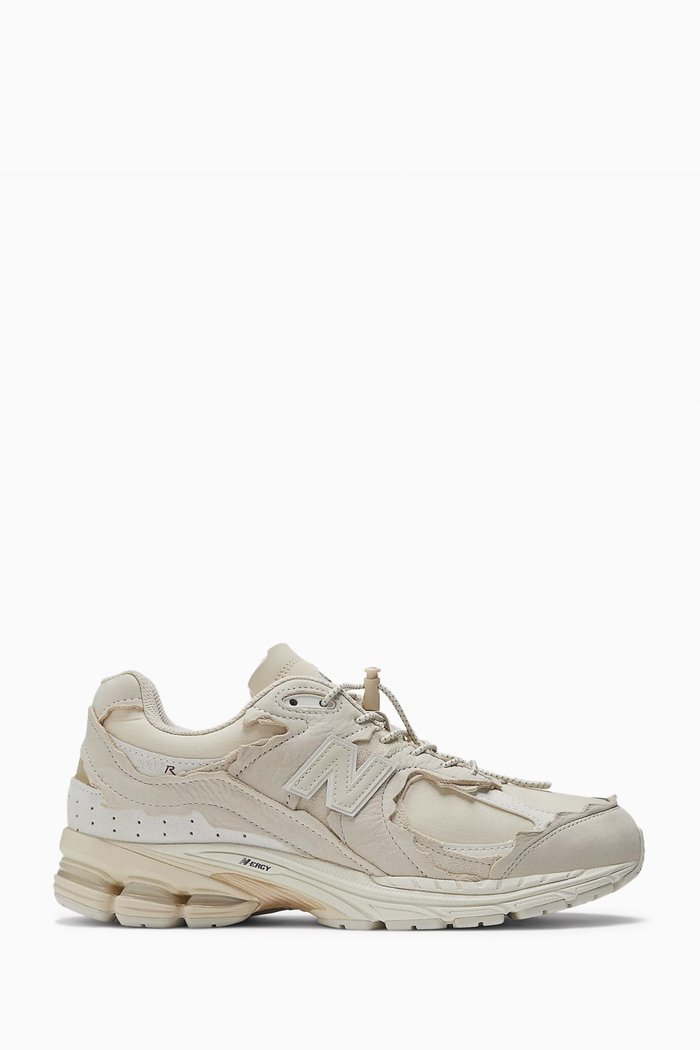 

2002R Protection Pack V3 Sneakers in Nubuck Leather & Mesh, Neutral