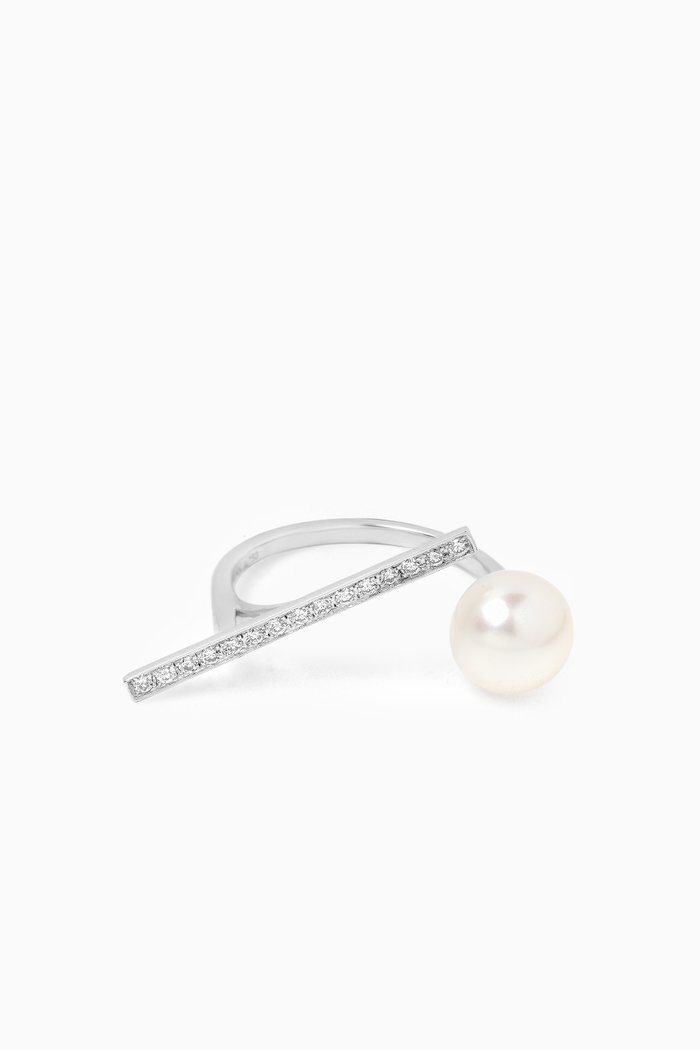 

Pearl and Diamond Ring in 18kt White Gold, Silver