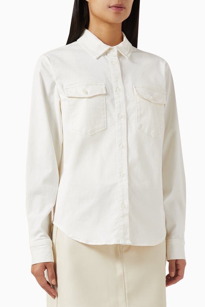 

Classic Button-up Shirt in Denim, Neutral