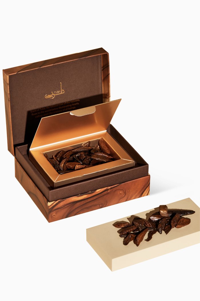 

Inara Oud Al Emarat, Colourless
