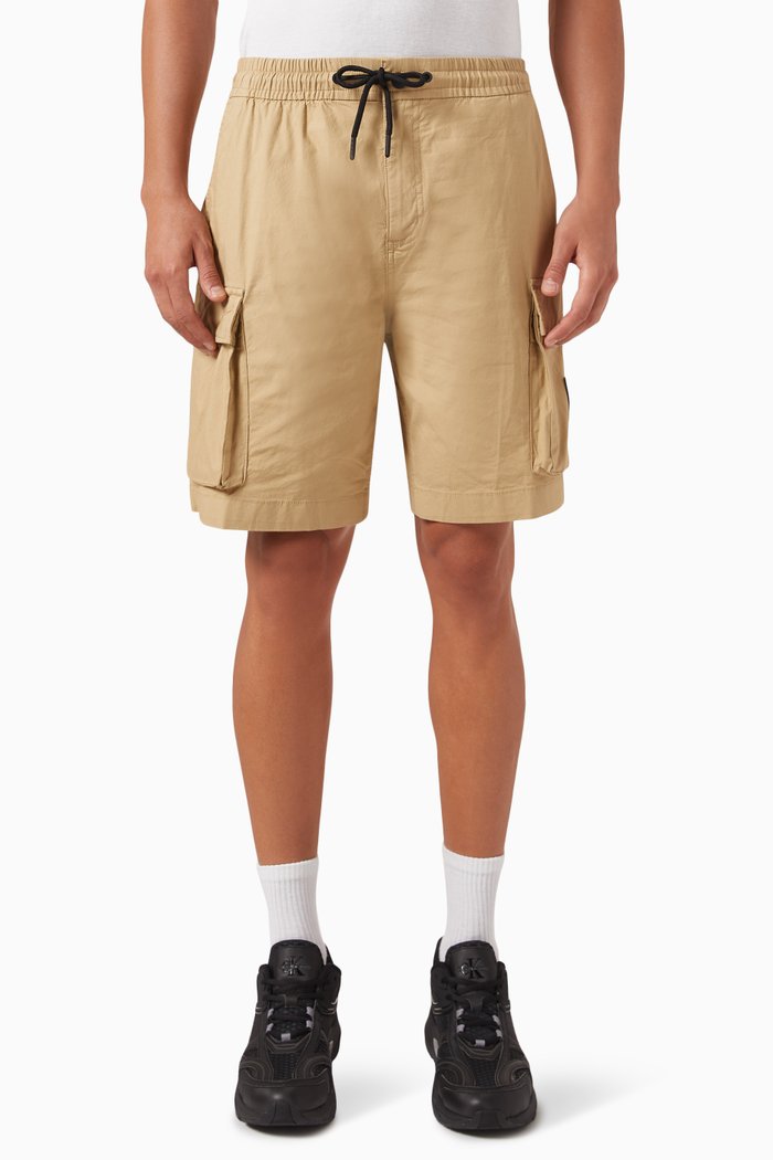 

Logo Cargo Shorts in Cotton, Neutral