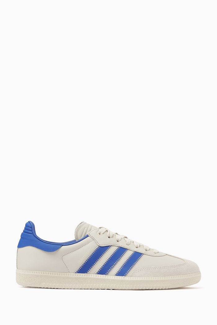 

Humanrace Samba Sneakers in Leather, Blue