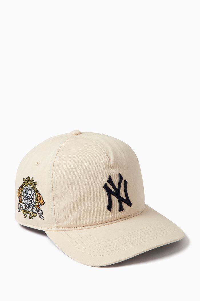 

x 47 New York Yankees Hitch Snapback Cap in Cotton Twill, Neutral