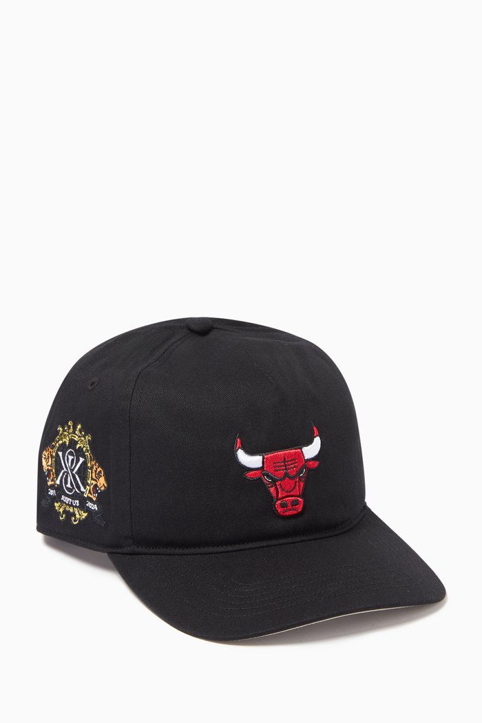 

x 47 Chicago Bulls Hitch Snapback Cap in Cotton Twill, Black