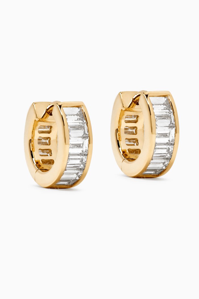 Baguette Diamond Huggie Earrings in 18kt Yellow Gold, White