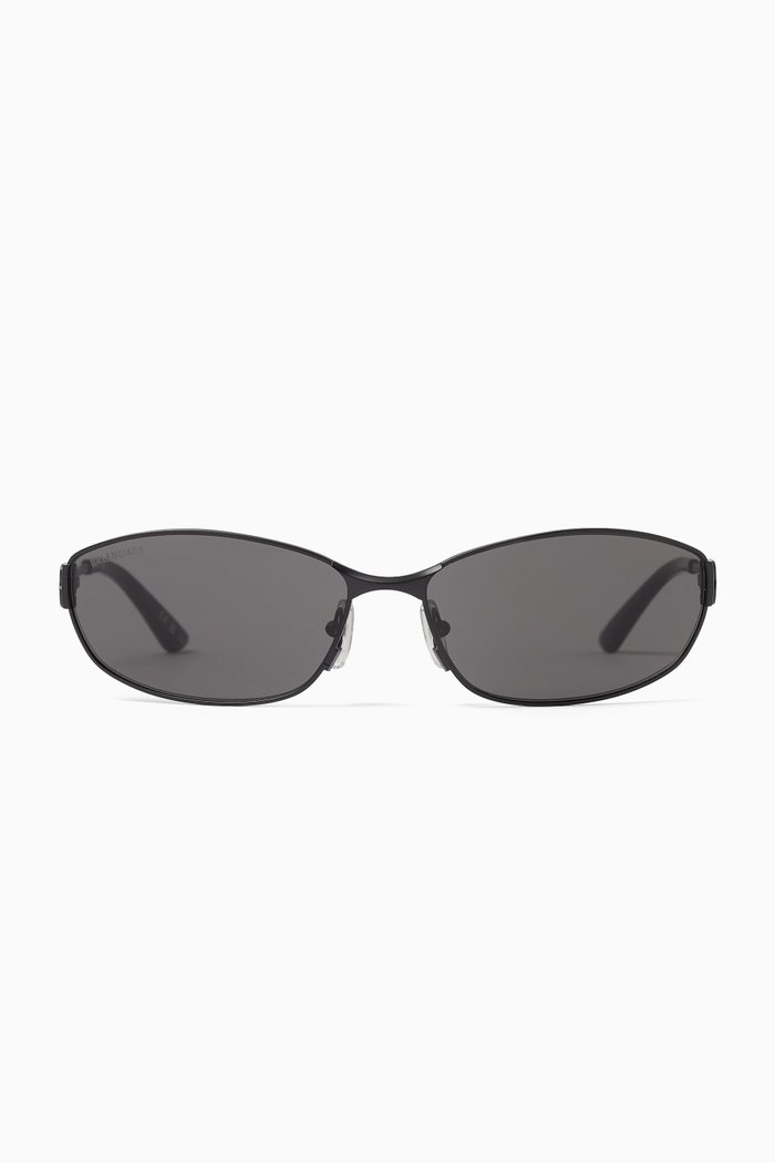 

Oval Sunglasses in Metal, Black