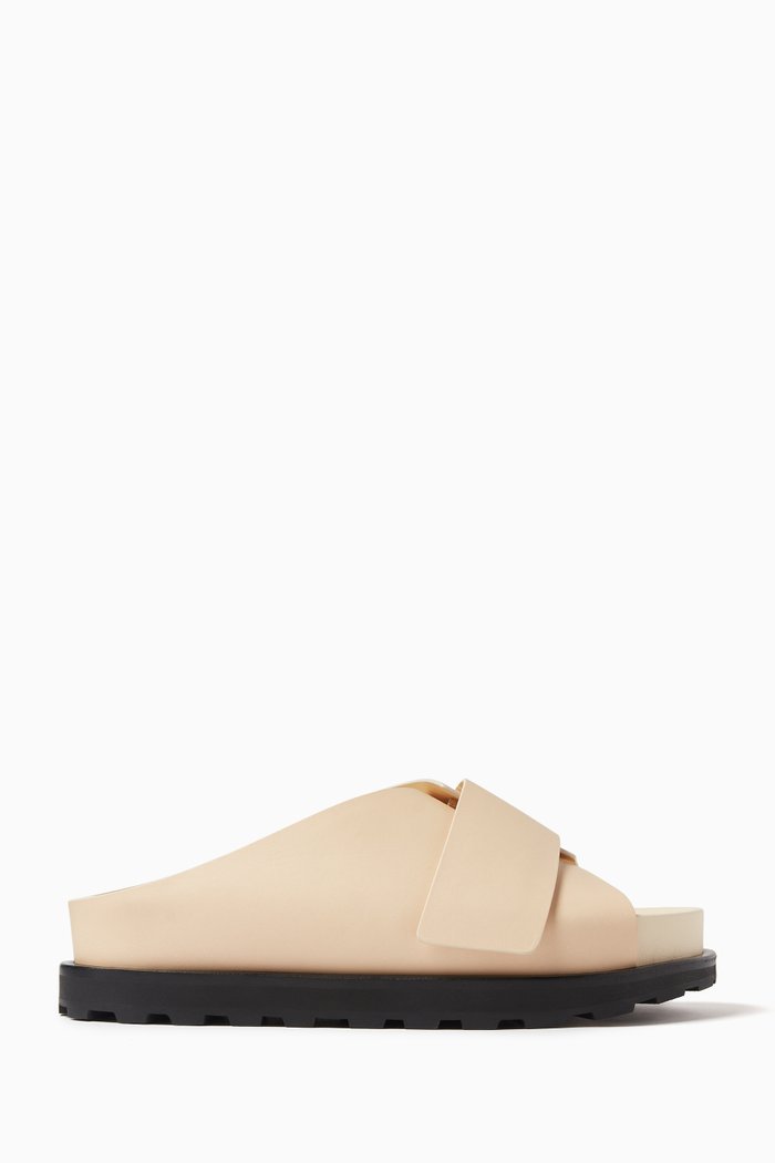 Strap Sandals in Leather, Gold