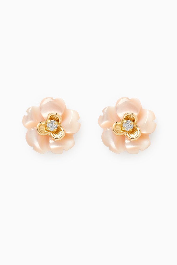 

Flower Mother of Pearl Diamond Earrings in 18kt Yellow Gold