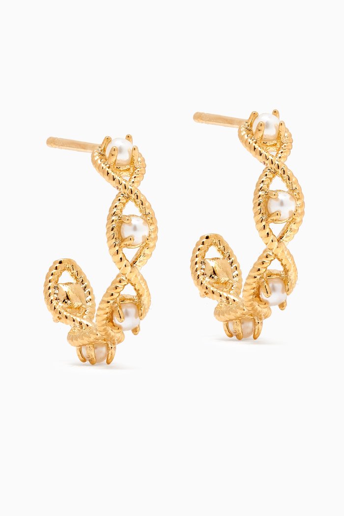 

Twisted Pearl Huggie Earrings in Gold-plated Brass