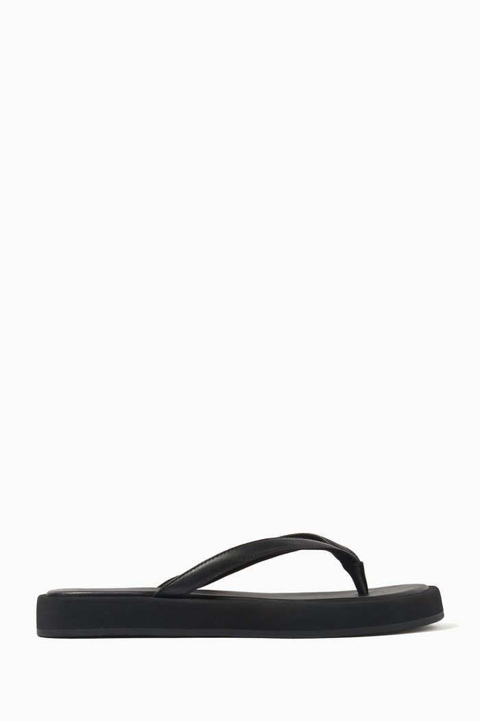 

x GI Thong Sandals in Smooth Leather, Black