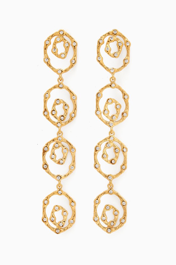 

Statement Long Feminine Earrings in 18kt Gold-plated Brass