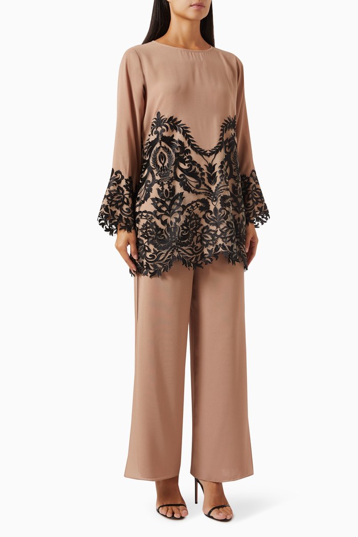 

Intricate Floral Top & Pants Set, Neutral