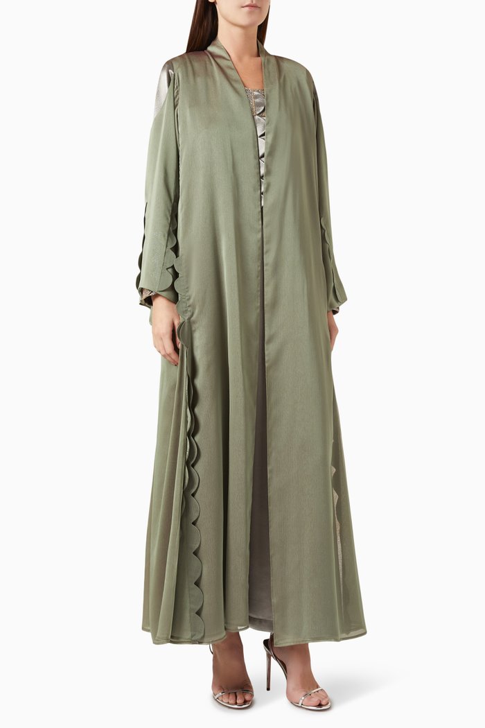 

Scallop-trimmed Abaya, Metallic