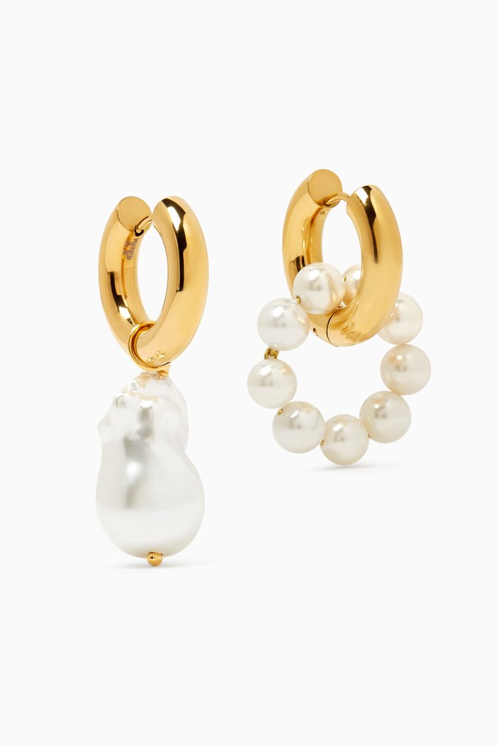 

Pearl Huggie Earrings in 14kt Gold-plated Brass, White
