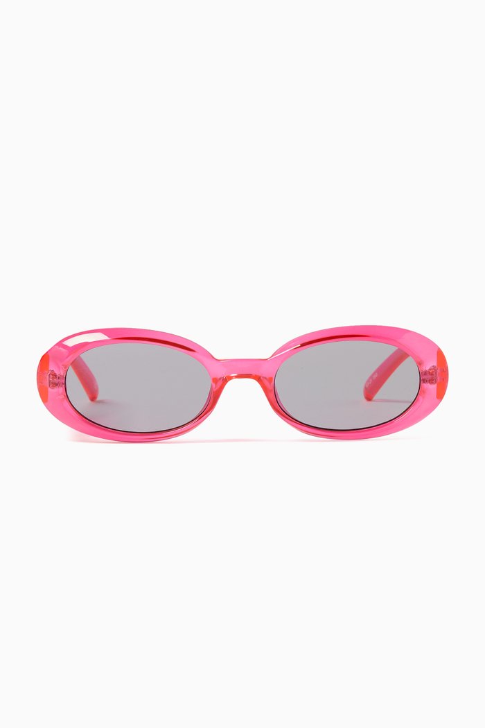 

Work It Oval Sunglasses, Pink
