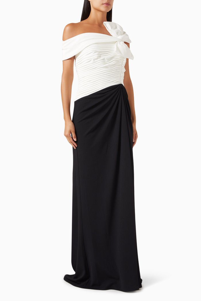 

Off-shoulder Maxi Dress in Stretch Crepe, Black