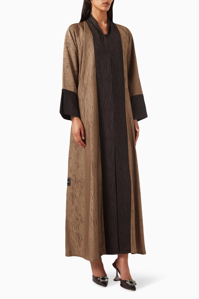 

Leaf-embroidered Abaya in Jacquard, Neutral