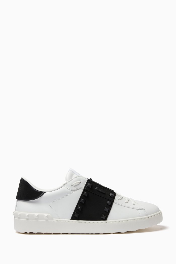 

Valentino Garavani Rockstud Low-top Sneakers in Leather, Brown