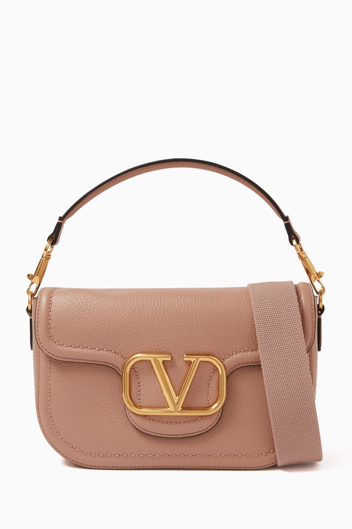 

Valentino Garavani VLogo Shoulder Bag in Leather, Pink