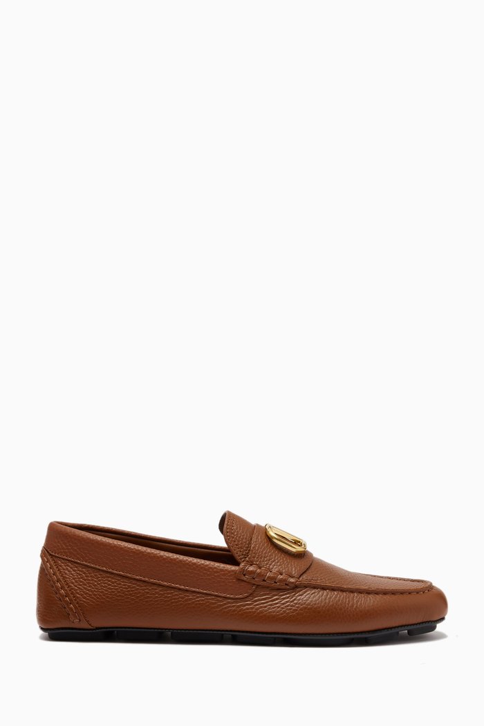 

Valentino Garavani Driving Shoes in Grainy Calfskin Leather, Brown