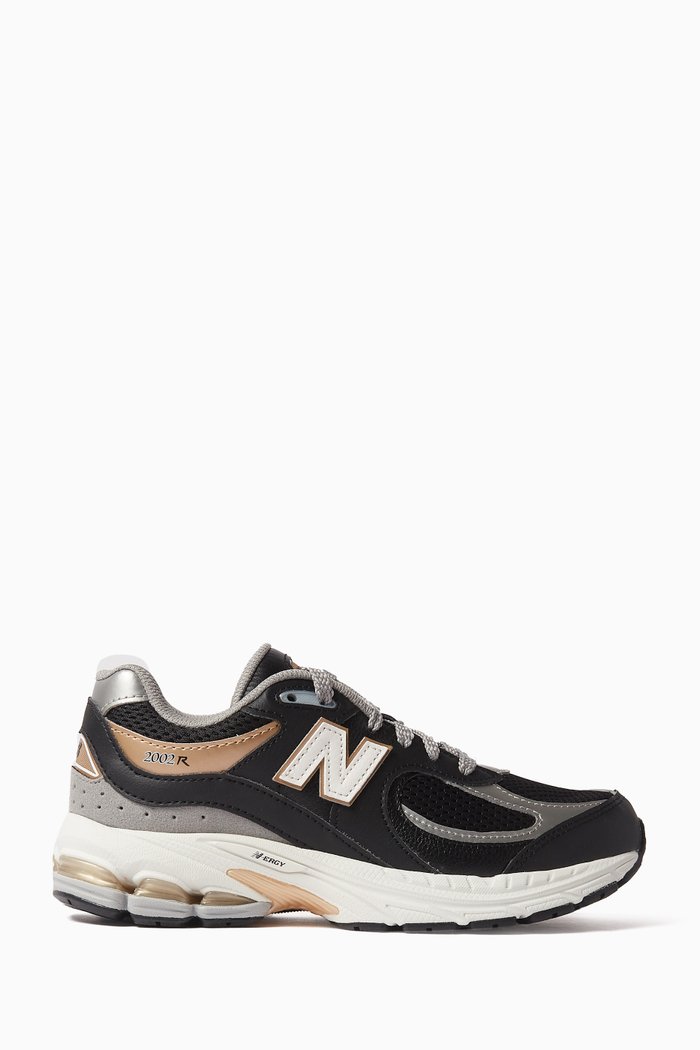 

2002R Performance Sneakers, Black