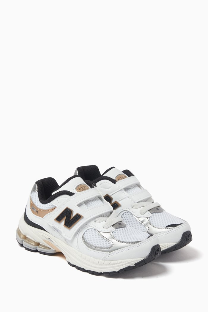 

2002R Performance Sneakers, White